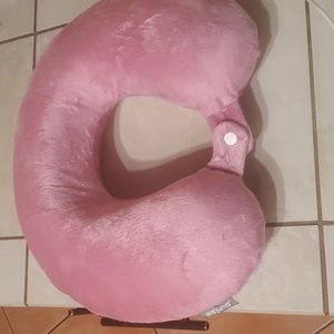 NWOT Pink Fuzzy Memory Foam Travel Pillow